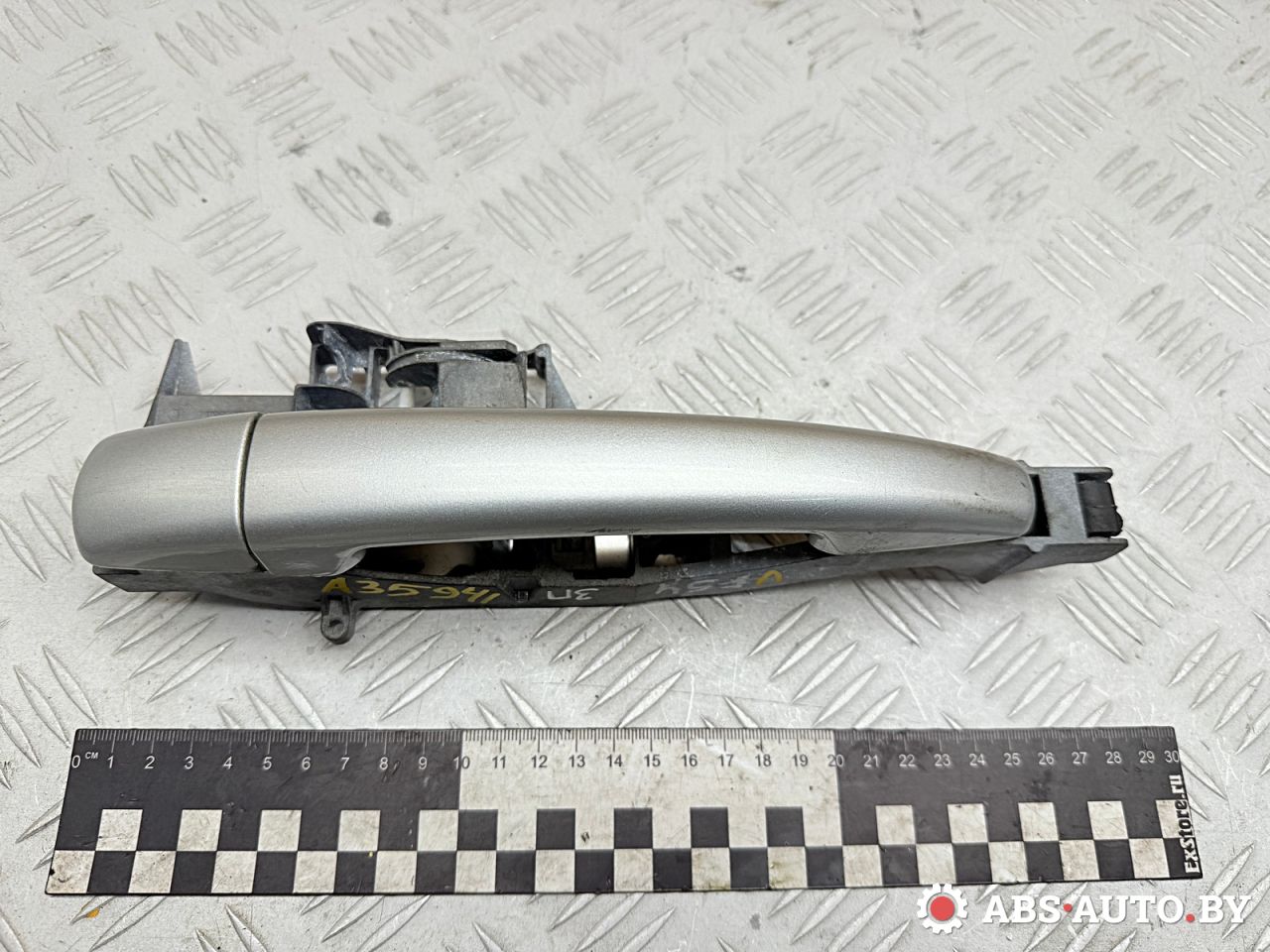 ручка наружная задняя правая Peugeot 5008 1 поколение 2013, 1.6 л., дизель, робот, правый руль, 9684559980, 111670ZP5D3 - фото №1