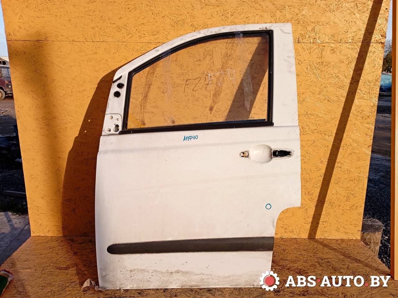 дверь передняя левая Mercedes-Benz Vito W639 2006, 2.2 л., дизель, МКПП - фото №1