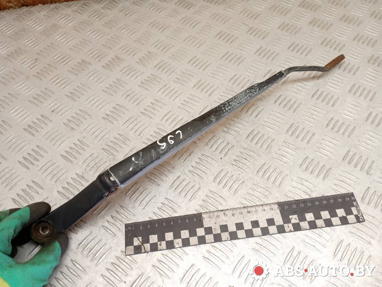 щеткодержатель (поводок стеклоочистителя, дворник) Nissan Primera P12 2005, 2.2 л., дизель, МКПП, хетчбэк 5 дв., 80008647 - фото №1