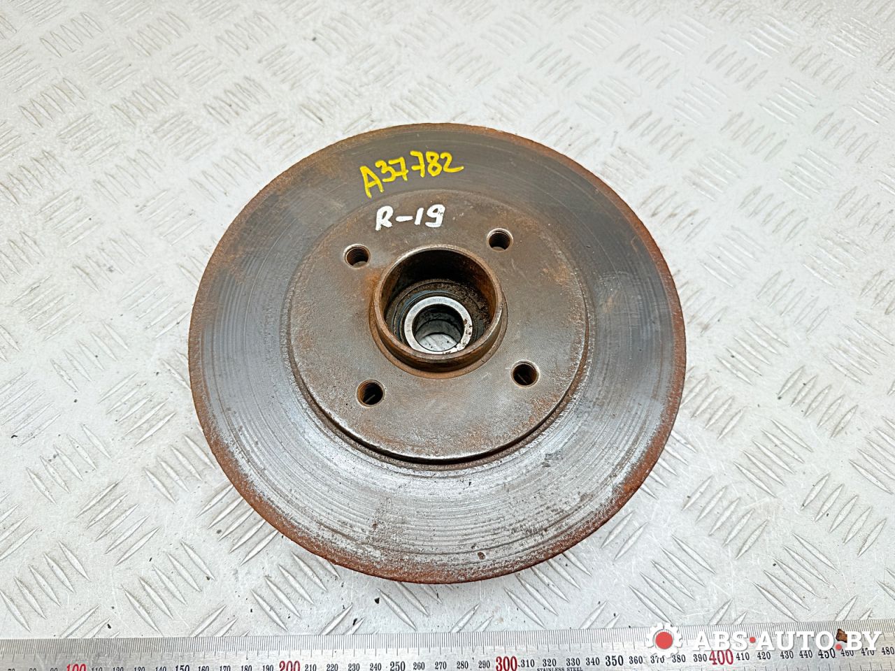 ступица задняя Renault 19 2 поколение 1994 - фото №1