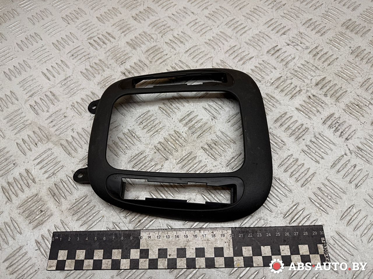 рамка обрамление кулисы Opel Vectra B 1997, 2.0 л., Y 20 DTL, дизель, МКПП, 90503604 - фото №1