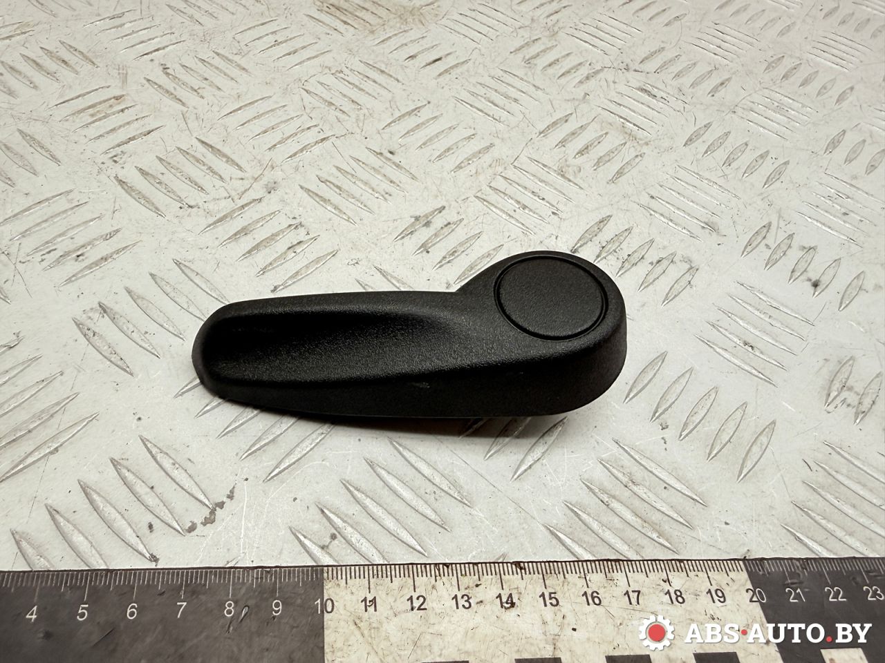 ручка регулировки сиденья Jeep Cherokee 5 поколение 2016, 2.0 л., EBT, дизель, АКПП, внедорожник 5 дв., 1SX94TRMAA - фото №1