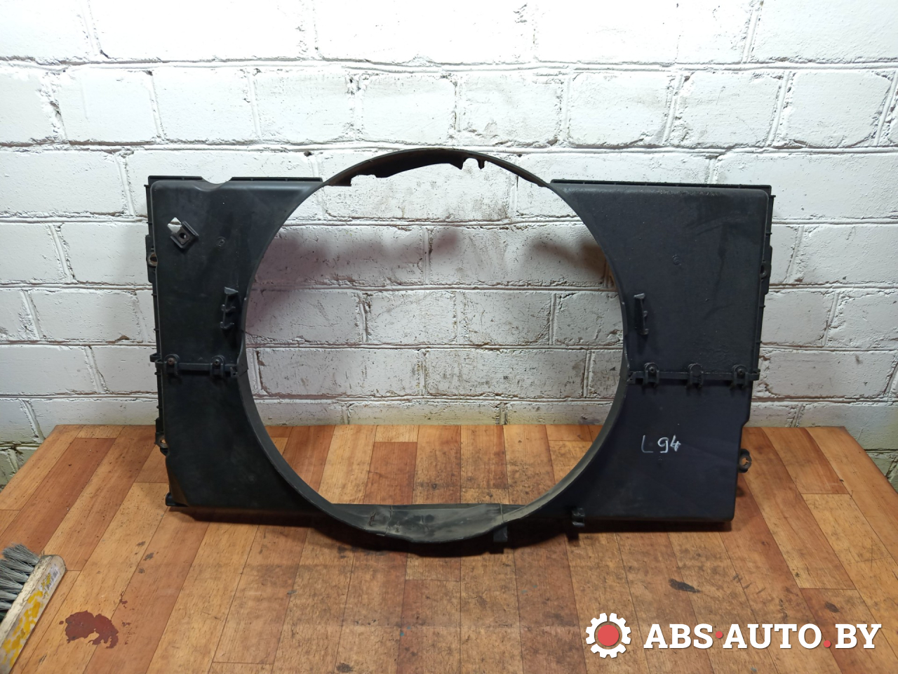 диффузор вентилятора Hyundai H-1 Grand Starex 2011, 2.5 л., дизель, МКПП - фото №1