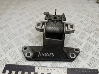 подушка крепления двигателя Citroen C5 2 поколение 2013, 2.0 л., RHH (DW10CTED4), дизель, МКПП, универсал, 181394