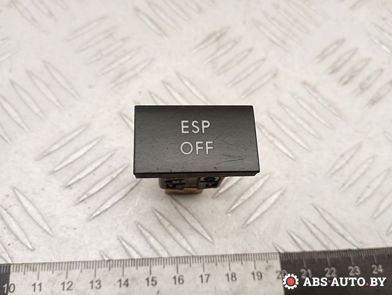 Кнопка антипробуксовочной системы (ABS/ESP) Volkswagen Caddy 3 поколение 2008, 1.9 л., BLS, дизель, АКПП, 1T0927117D - фото №1