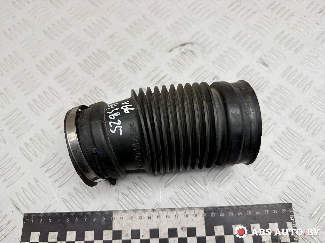 патрубок воздушного фильтра Peugeot 407 1 поколение 2004, 2.0 л., RHR (DW10BTED4), дизель, МКПП, универсал, 9644908180, 9647549880 - фото №1