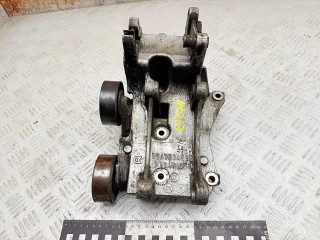 кронштейн генератора Citroen Xsara 1 поколение [рестайлинг] 2001, 2.0 л., RHY (DW10TD), дизель, МКПП, хетчбэк 5 дв., 9643834880, 96348179