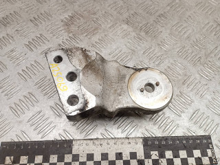 кронштейн двигателя Kia Rio 2 поколение 2007, 1.5 л., дизель