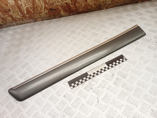 молдинг двери задней правой Mercedes-Benz E-Класс W210/S210 [рестайлинг] 2000, A2106901062