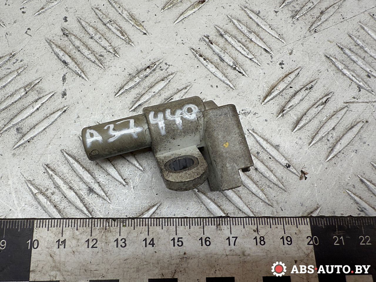 датчик распредвала Citroen C5 2 поколение 2013, 2.0 л., RHH (DW10CTED4), дизель, МКПП, универсал, 9665443480, 96285598, 9628559880, 96285599, 9628559980, 9645844080, 9661135980, 9665443580, 9663752580, 9665443680, 962585598, 96258559880, 962585599, 96258559980, 96458440, 96585598, 9658559880, 96654434, 96654436, 9665446780 - фото №1