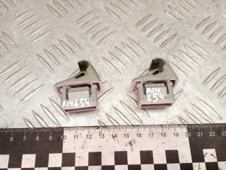 Крепление (крючок) солнцезащитного козырька Peugeot 4007 1 поколение 2009, 2.2 л., дизель, МКПП, полный подключаемый привод, правый руль