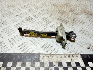 ограничитель открывания двери Toyota RAV4 3 поколение (XA30) 2007, 2.2 л., 2AD-FTV, дизель, МКПП, внедорожник 5 дв.