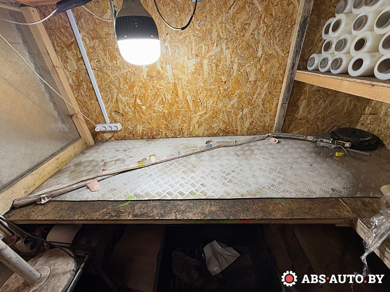 подушка безопасности боковая (шторка) Volkswagen Touareg 1 поколение 2006, 2.5 л., BAC, дизель, МКПП, внедорожник 5 дв., 7L6880742F - фото №1