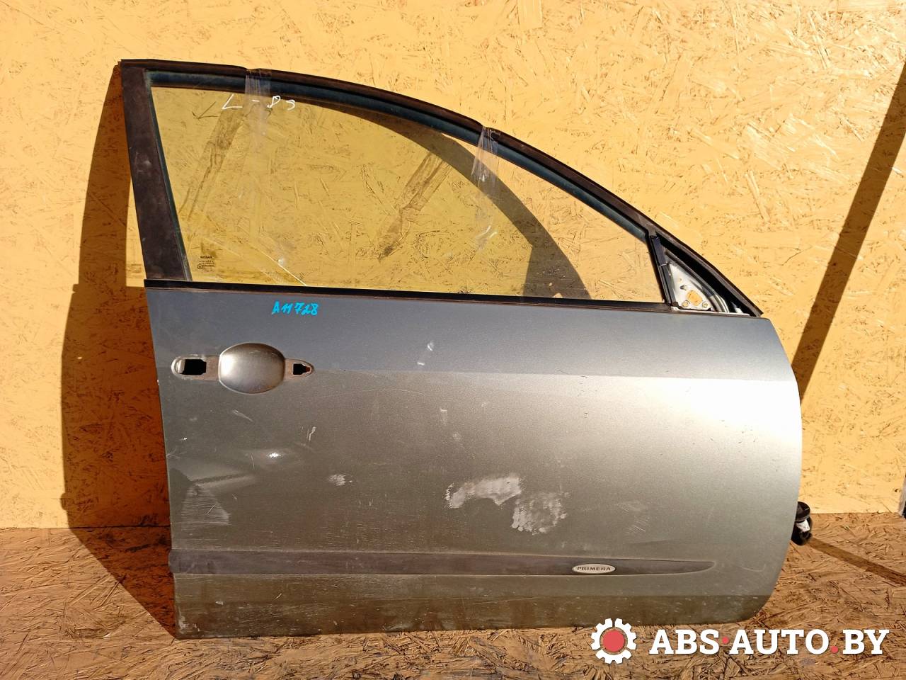 дверь передняя правая Nissan Primera P12 2006, 2.2 л., дизель, МКПП, хетчбэк 5 дв. - фото №1