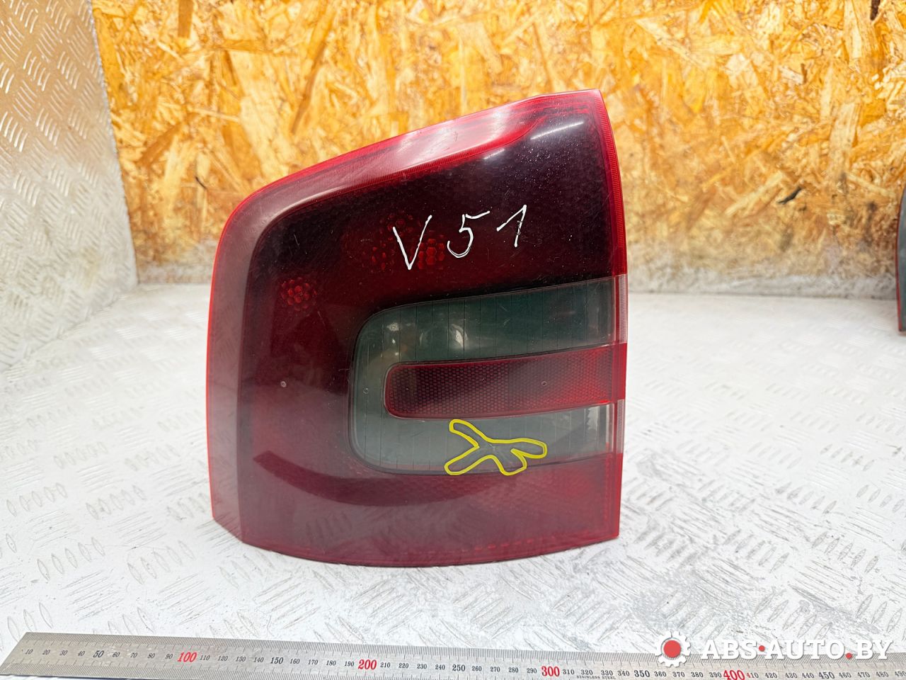 фонарь задний левый Skoda Octavia 2 поколение (A5) 2006, 1.9 л., BXE, дизель, МКПП, универсал, 1Z9945095 - фото №1