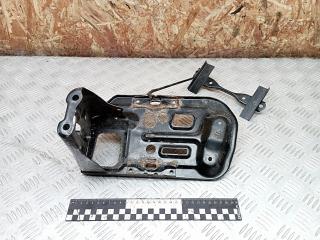 полка аккумулятора Toyota RAV4 2 поколение (XA20) [рестайлинг] 2005, 2.0 л., дизель, МКПП, 7440142010