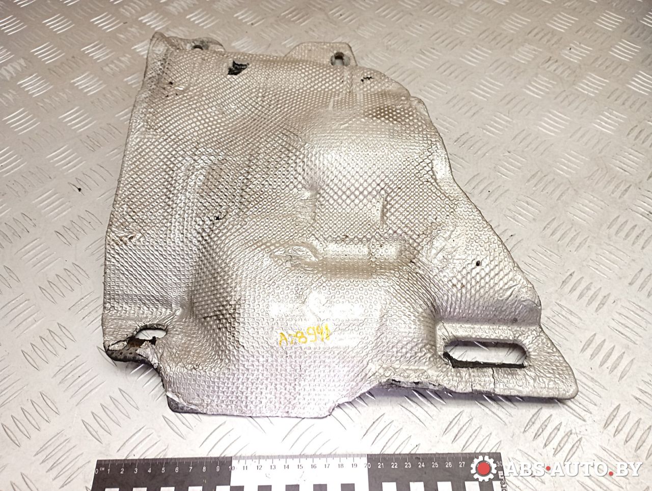 тепловой экран глушителя Peugeot 308 T9 2014, 1.6 л., дизель, МКПП, хетчбэк 5 дв., правый руль, 9804747080 - фото №1