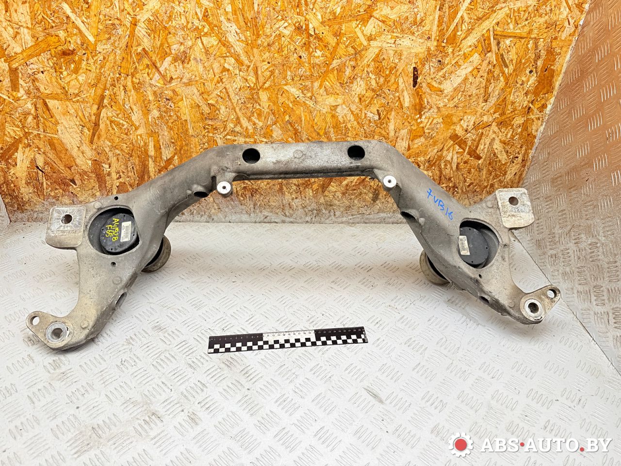 балка подвески передняя (подрамник) Volkswagen Touareg 1 поколение 2006, 3.0 л., BKS, дизель, АКПП, внедорожник 5 дв., полный привод, 7L6199207B, 7L8199131A - фото №1