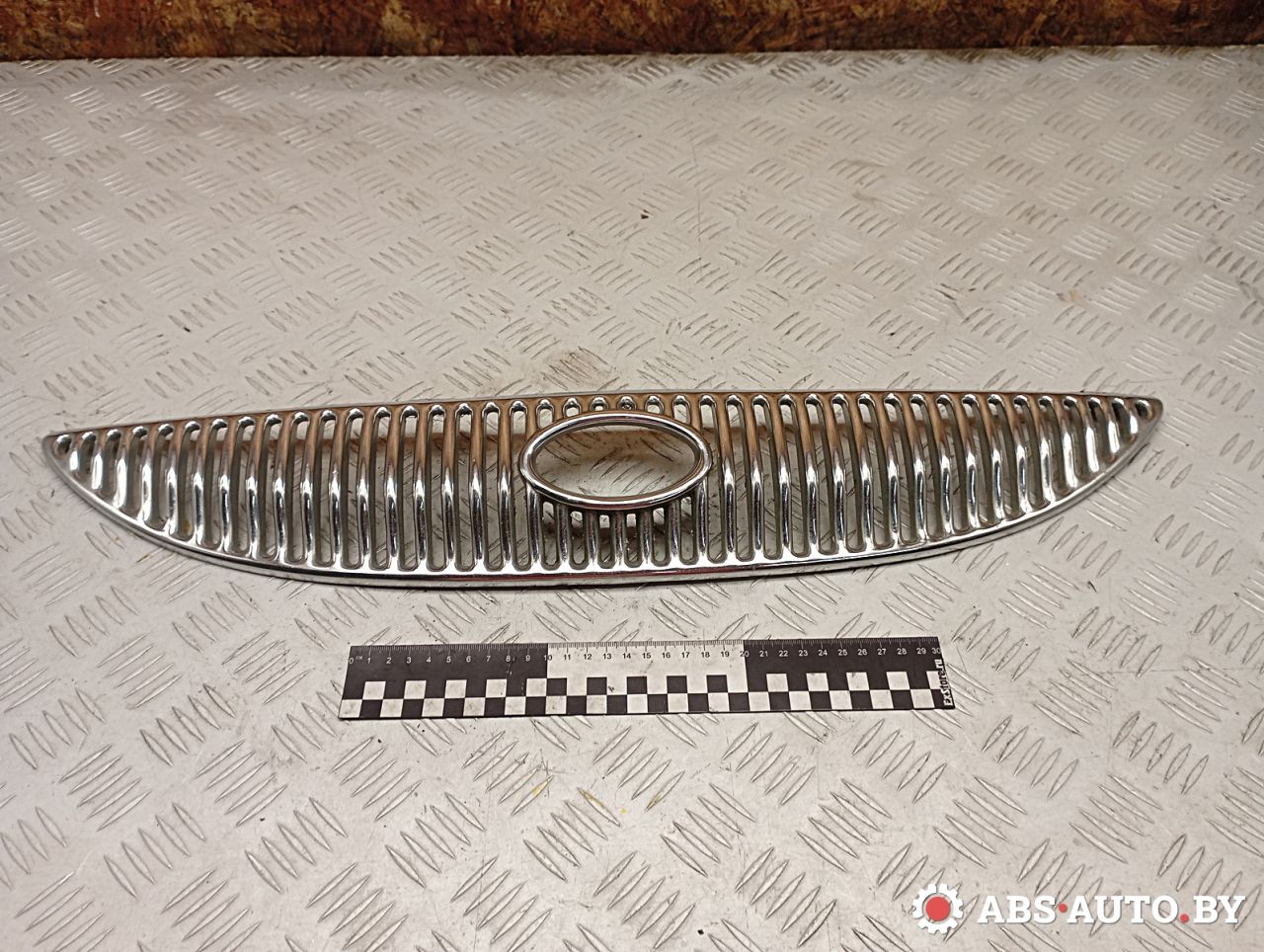 решетка радиатора Hyundai Lantra J2 1996, 1.6 л., G4GR, бензин, МКПП - фото №1