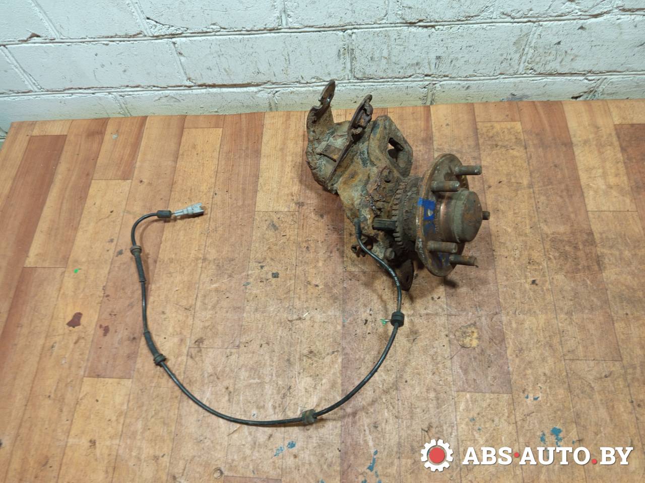 ступица задняя левая Nissan Primera P12 (2001 - 2008), 2.2 л., дизель, МКПП, универсал - фото №1