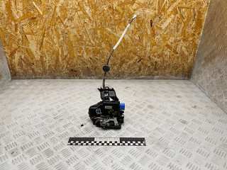 замок двери задней правой Volkswagen Touareg 1 поколение 2006, 2.5 л., BAC, дизель, МКПП, внедорожник 5 дв., 25101D6, 3D4839016