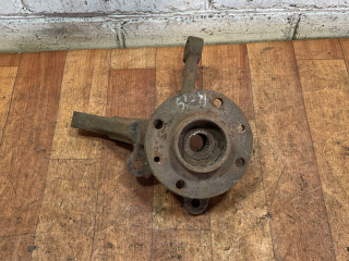 ступица передняя левая Renault 19 2 поколение 1993, 1.8 л., бензин