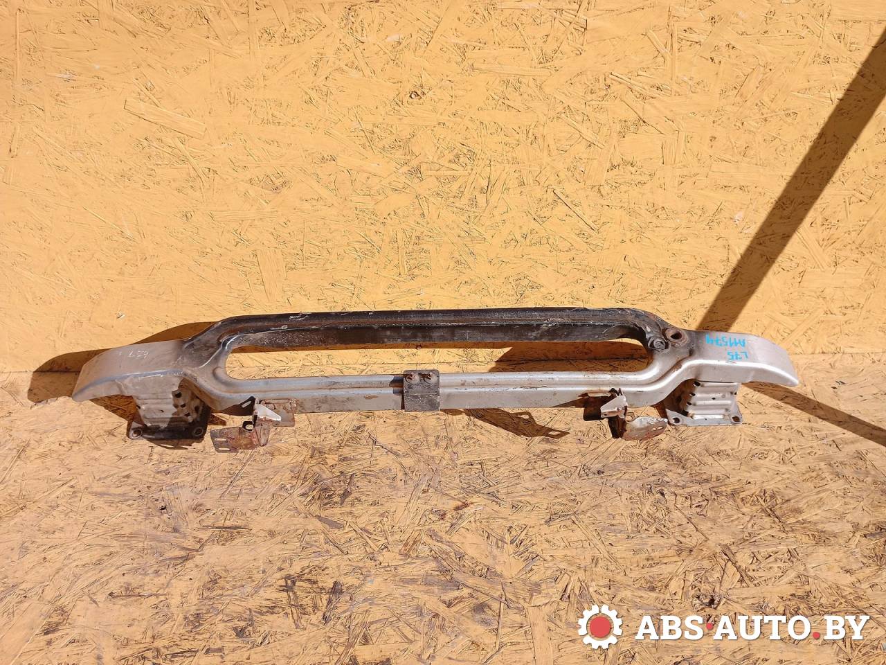 усилитель бампера переднего Peugeot 407 1 поколение 2007, 2.2 л., бензин, 6МКПП, купе, 610339370, 61033937013 - фото №1