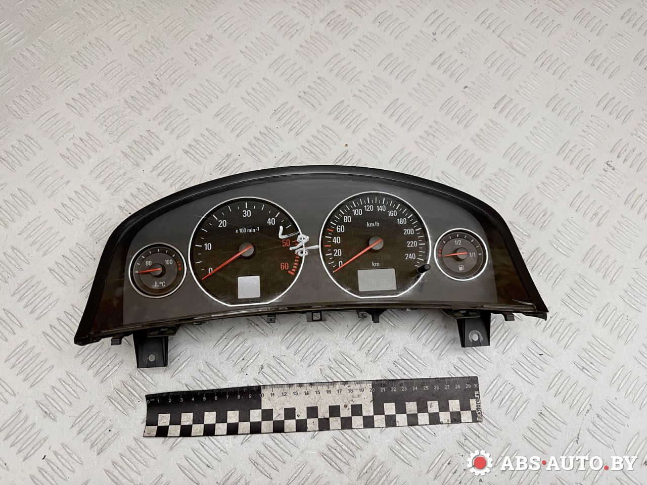 щиток приборов (приборная панель) Opel Signum C 2004, 1.9 л., Z19DTH, дизель, МКПП, универсал, 13159797BL, 88311337, 110080234038 - фото №1