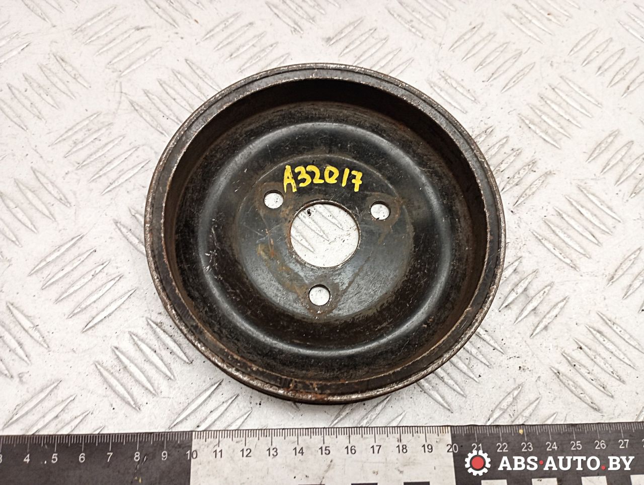 шкив насоса гидроусилителя Opel Astra F 1993, 1.6 л., бензин, 90299071 - фото №1