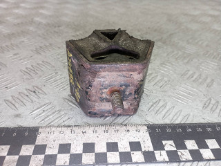 подушка крепления двигателя Audi 80 B3 1990, 2.0 л., бензин, 823199381B, 823199381C