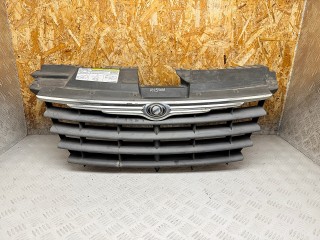решетка радиатора Chrysler Voyager 4 поколение [рестайлинг] 2006, 2.8 л., ENR, дизель, АКПП, 04857410AC, 04857218AC, 04857960AA
