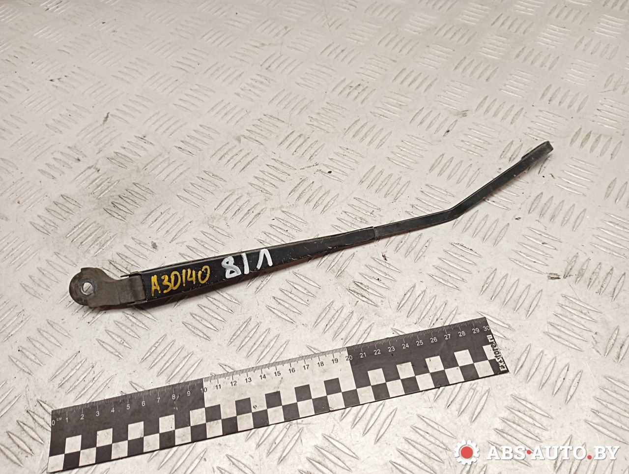 щеткодержатель задний Volkswagen Caddy 3 поколение 2008, 1.9 л., BLS, дизель, АКПП, 2K0955708B - фото №1