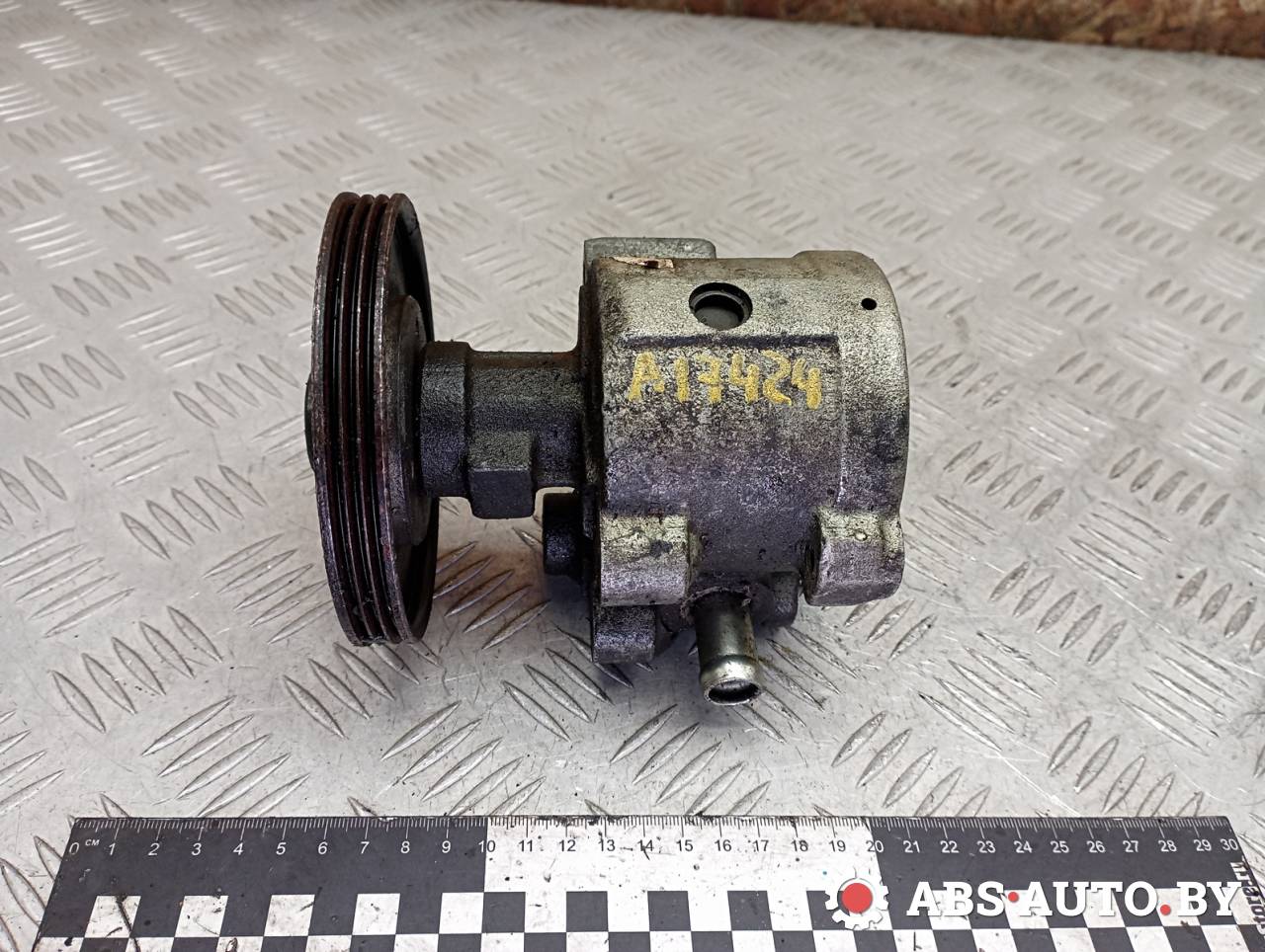 насос гидроусилителя руля Renault Megane 1 поколение 1998, 1.6 л., бензин, 7846075, 26046186, 7700840106, 7700840801B, HPQ1055XQ, 04.09.0201, 34P0050, P1055, P1055HG, 491104107R, 491107641R, 491109577R, 7700419155, 7700694136, 7700763845, 7700766954, 7700771582, 7700773332, 7700802364, 7700840103, JPR182, JPR521, 400N10691Z, 7700866436B, 7700866436D - фото №1