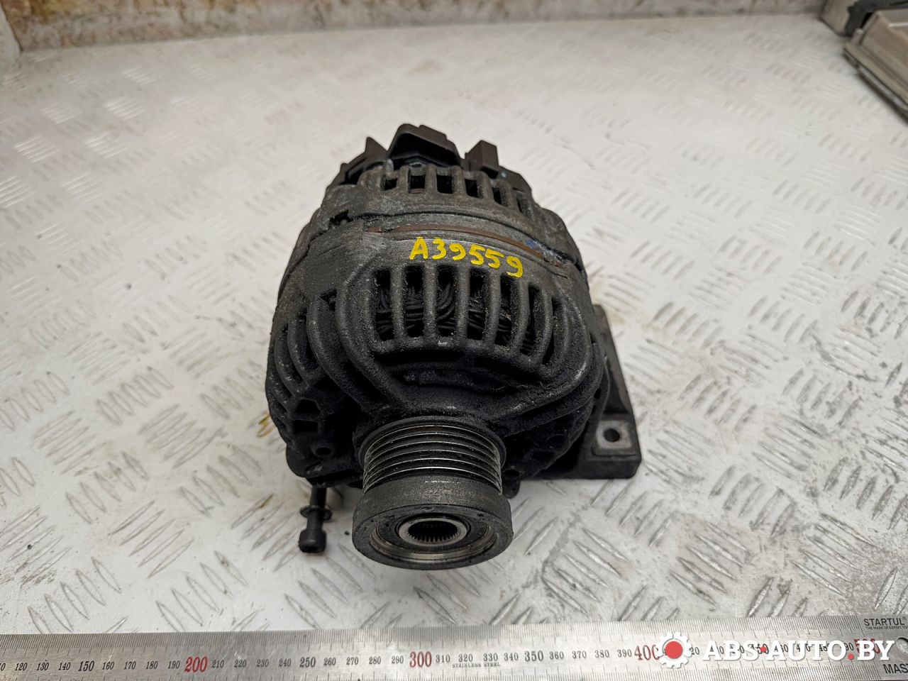 генератор Volvo S60 1 поколение 2003, 2.4 л., дизель, МКПП, седан, 0124525001, 0124525014, 0124525029, 0124525529, 0986042840, 0986044900, 1986A01154, 113272, CAL10294GS, CAL10350, CAL10350AS, CAL10350ES, CAL10350GS, CAL10350OS, CAL10350RS, DRB2840, 32044900, CA1673IR, 8EL011711591, 8EL738001001, ALB1673AN, ALB1673DD, ALB1673GB, ALB1673LK, ALB1673UX, ALB1673YX, ALB9673AN, ALB9673BA, ALB9673GB, ALB9673NW, ALB9673UX, 944390428400, 210528, ALB1673RB, ALB1673WA, ALT2089A, 437610, 443181, 30658084, 30667892, 36050262, 3803645, 8602275, 8602343, 8602629, 8602710, 8602712, 8603263, 8622786, 8637847, 8637848, 8676489, 8676496, 8676498, 9489312, 1-2859-01BO, 13997N, 13998N, 301N20668Z - фото №1