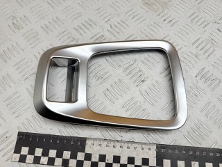 рамка обрамление кулисы Peugeot 3008 1 поколение 2012, 1.6 л., 9HR (DV6C), дизель, робот, 9685474977