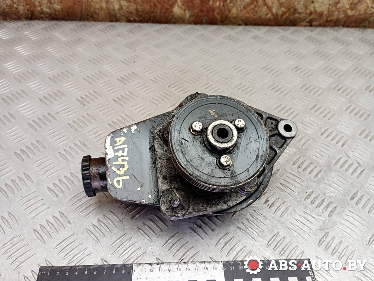 насос гидроусилителя руля Renault Clio 1 поколение 1996, 1.4 л., бензин, 7700869743 - фото №1