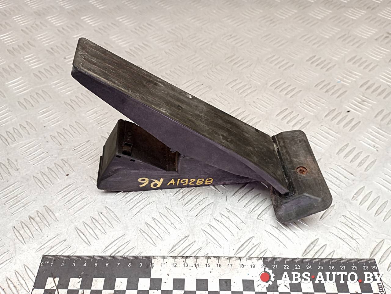 педаль BMW 7 серия F01/F02 F01 2009, 4.4 л., бензин, АКПП, 35426789998 - фото №1