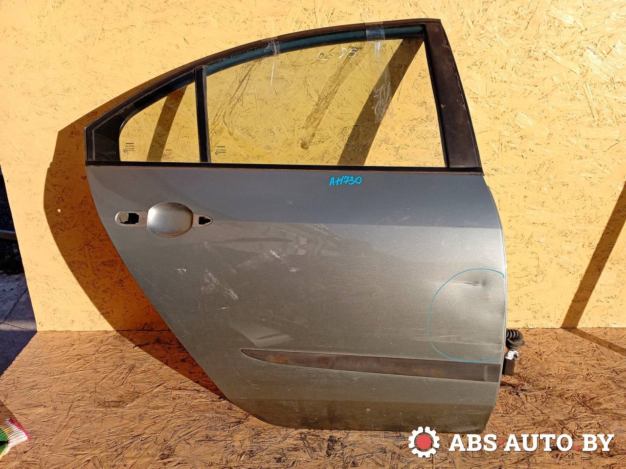 дверь задняя правая Nissan Primera P12 2006, 2.2 л., дизель, МКПП, хетчбэк 5 дв. - фото №1