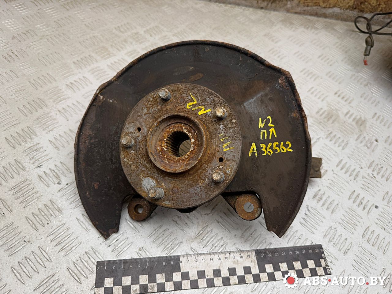 ступица передняя левая Honda Civic 8 поколение 2008, 2.2 л., N22A2, дизель, МКПП, хетчбэк 5 дв., правый руль, 44600SMJG00, 51216SMJE01 - фото №1