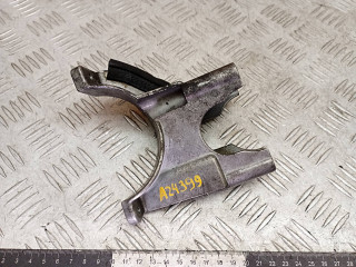 кронштейн топливного фильтра Citroen C5 1 поколение 2002, 2.2 л., дизель, МКПП, универсал, 9642089680