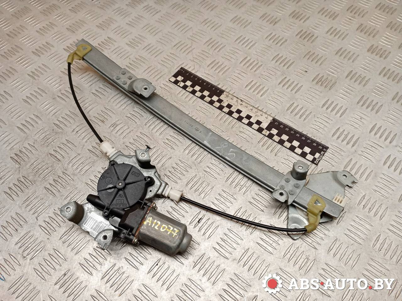 стеклоподъемник электрический задний левый Nissan Primera P12 2006, 2.2 л., дизель, МКПП, хетчбэк 5 дв., 116169, A28104 - фото №1