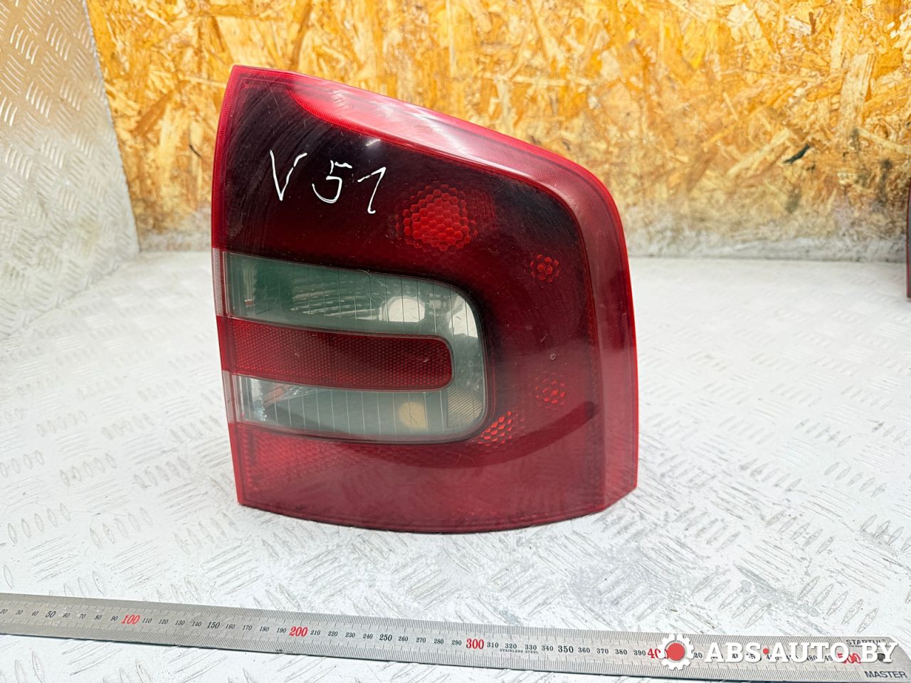 фонарь задний правый Skoda Octavia 2 поколение (A5) 2006, 1.9 л., BXE, дизель, МКПП, универсал, 1Z9945096 - фото №1