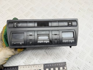 блок управления печки / климат-контроля Audi A6 4B/C5 1999, 2.5 л., AKN, дизель, МКПП, универсал, передний привод, 4B0820043Q, 5HB00760413