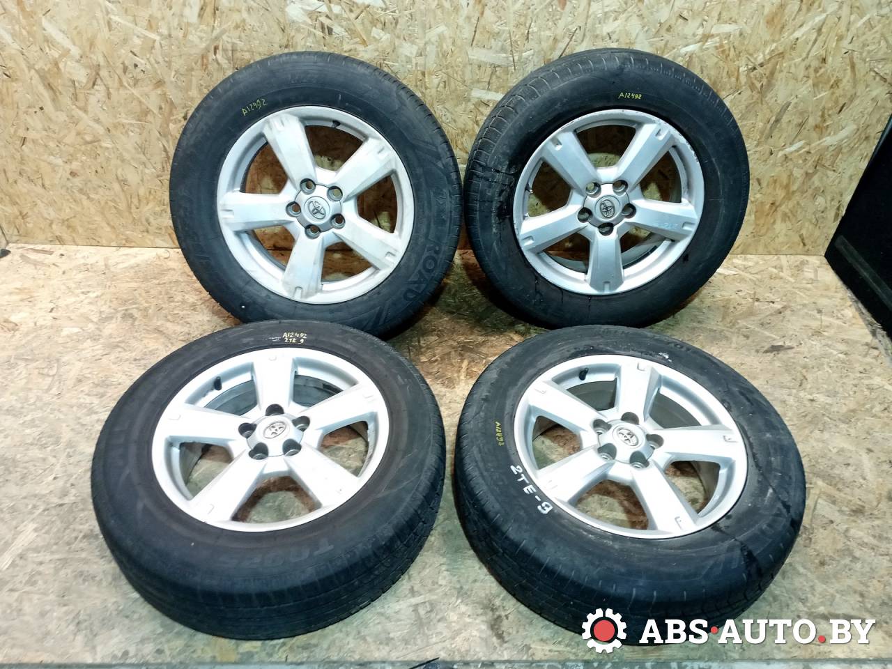 диск литой Toyota RAV4 3 поколение (XA30) 2006, 2.2 л., дизель, МКПП, внедорожник 5 дв. - фото №1