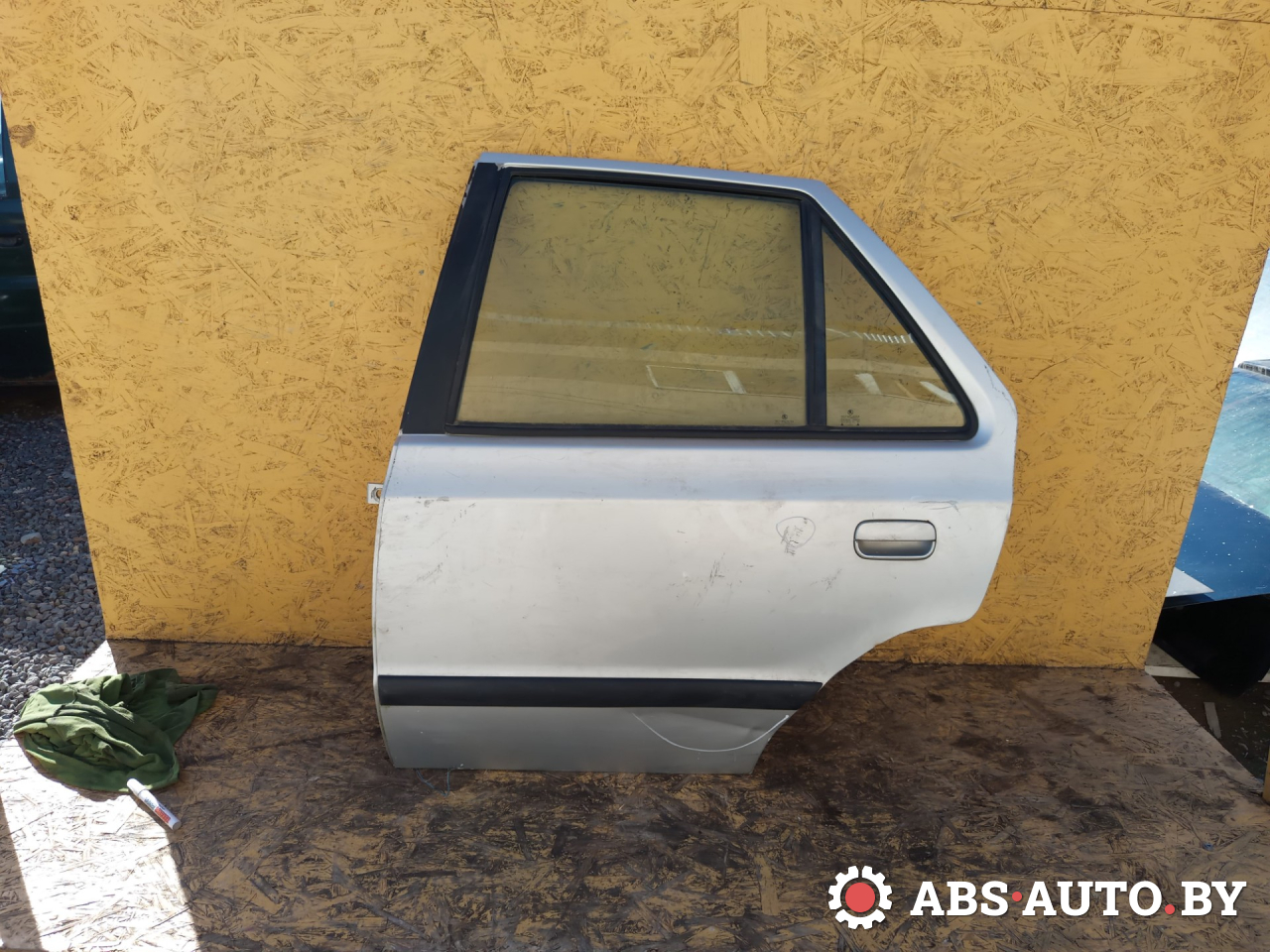 дверь задняя левая Skoda Felicia 1 поколение 1998, 1.9 л., дизель, МКПП, универсал, 441973182116 - фото №1