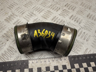 патрубок интеркулера Volkswagen Touareg 1 поколение 2006, 2.5 л., BAC, дизель, МКПП, внедорожник 5 дв., 7L6145943B