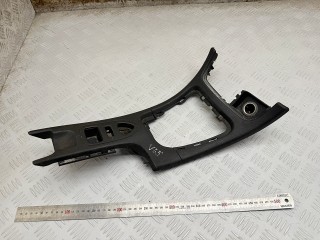 рамка обрамление кулисы Renault Laguna 2 поколение 2001, 1.9 л., F9Q 750, дизель, МКПП, хетчбэк 5 дв., 8200025900
