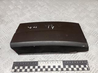 ресничка (ус) правой фары Volkswagen Transporter T4 1994