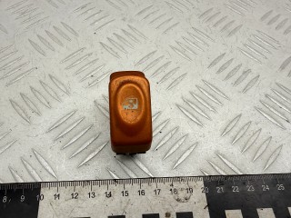 кнопка стеклоподъемника двери Renault Scenic RX4 1 поколение 2002, 1.9 л., F9Q 740, дизель, МКПП, полный привод, 24359, 166696