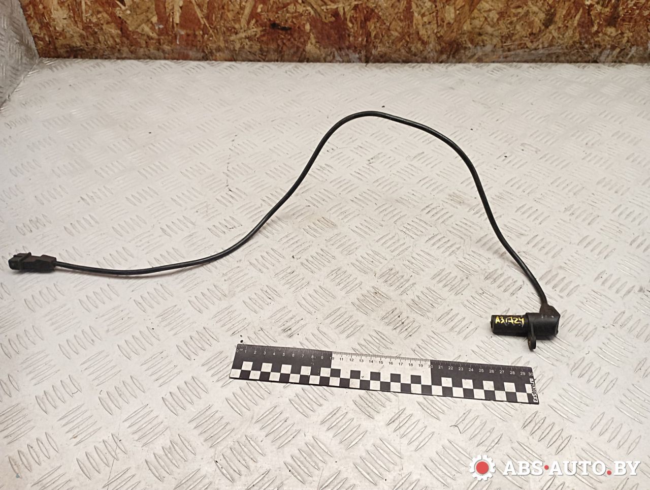 датчик коленвала Opel Combo 2 поколение (B) 1999, 1.4 л., бензин, 90483739 - фото №1